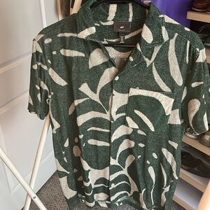 Medium H&M Monstera Terrycloth Shirt